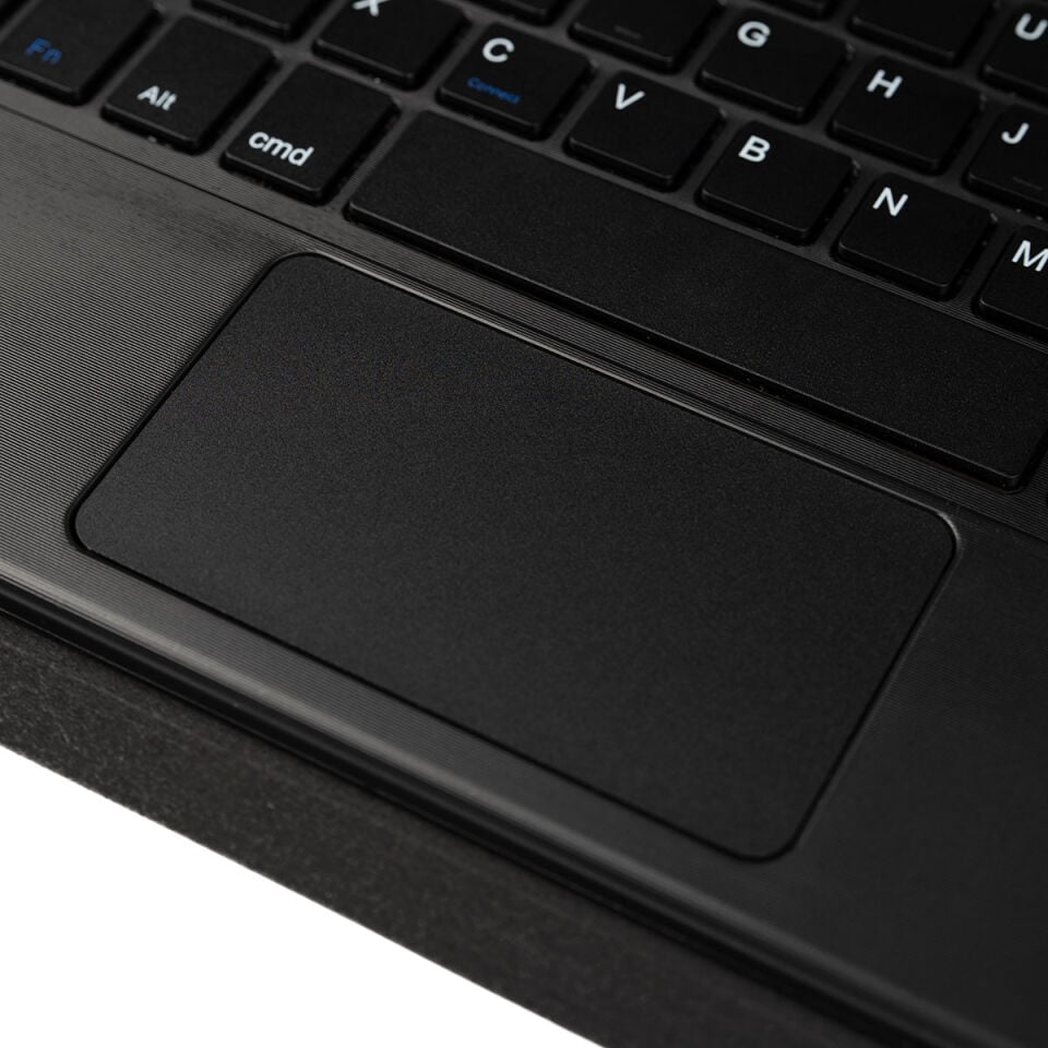Apple iPad Air 5 10.9 Inc (2022) Darbeye Dayanıklı Kalemlikli Touchpadli Ingilizce Q Klavyeli 2 In 1 Protection Kılıf A2588 A2589 A2591